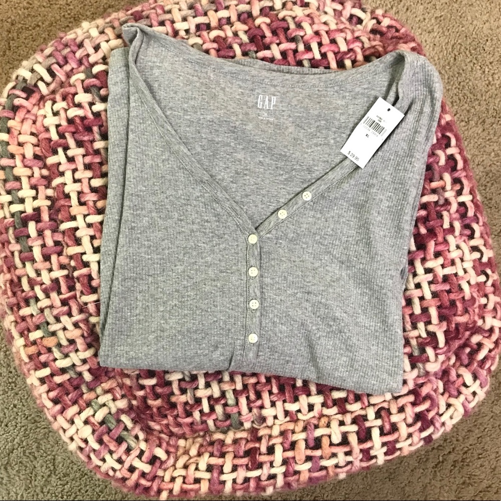 NWT:GAP Soft Ribbed 1/2 Sleeve Shirt with Buttons